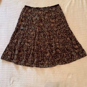 Silk New York & Company skirt with stretchy waistband